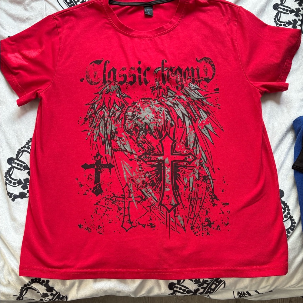 Classic Legend Red Graphic T-Shirt